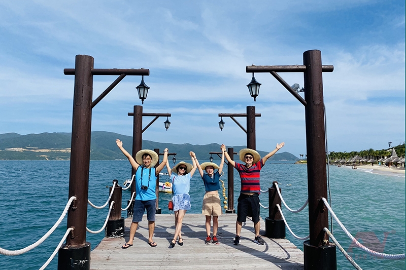 Tour Hòn Tằm 1 ngày 2 Check in tại Hòn Tằm 1 ngày